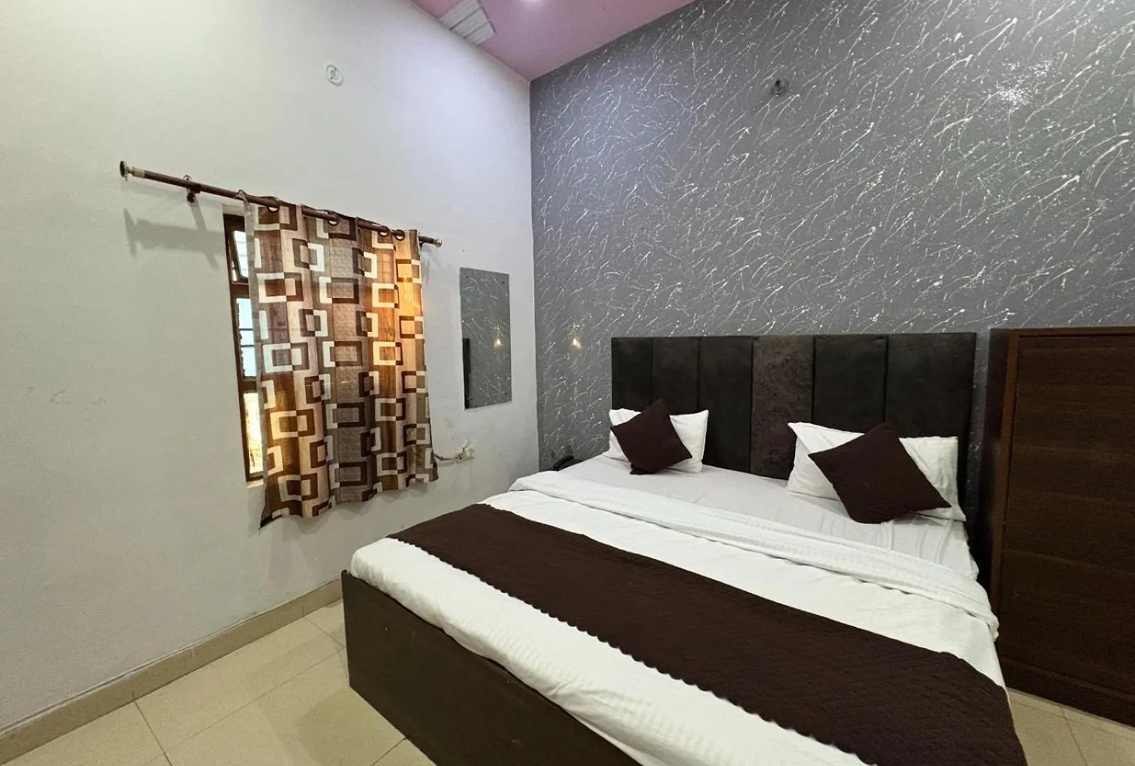 Grand New My Hotel Agra With Air Conditioner Guest house