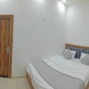 Guest house Rohit ,agra Cantt Railway Station, Agra (Uttar Pradesh)